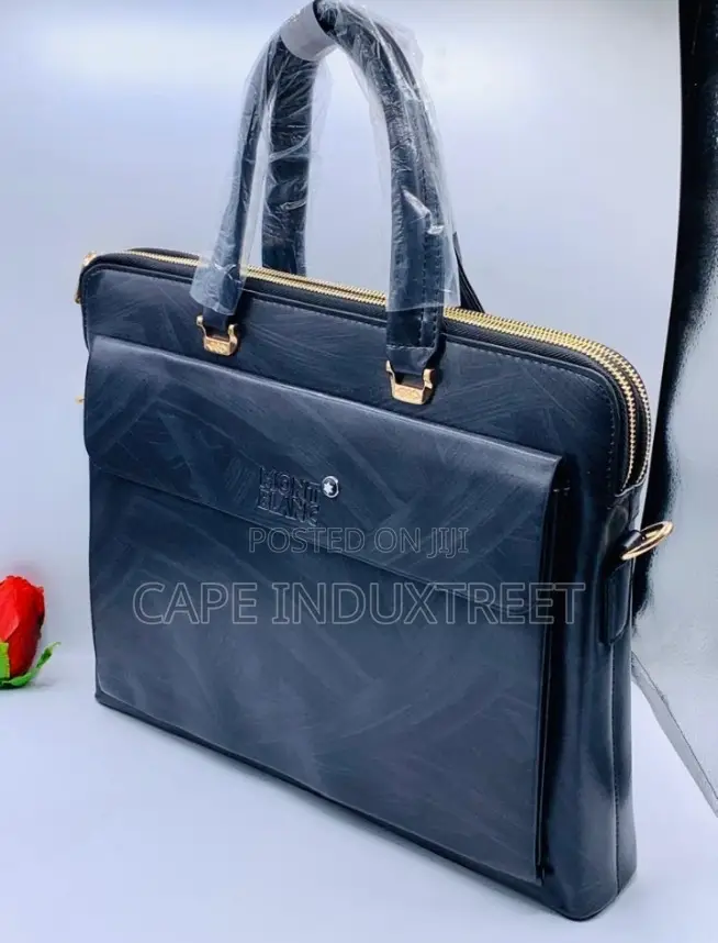 Classic Business Briefcase – Stylish Durable Design