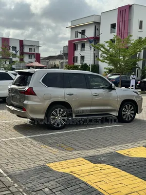 Lexus LX 570 AWD 2018 Gray