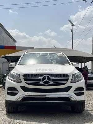 Mercedes-Benz GLE-Class 2016 White