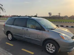 Toyota Sienna LE FWD 2006 Blue