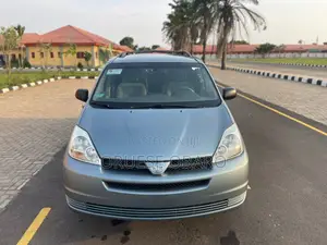Toyota Sienna LE FWD 2006 Blue