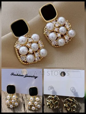 A Pair of Square Imitation Pearl Earrings