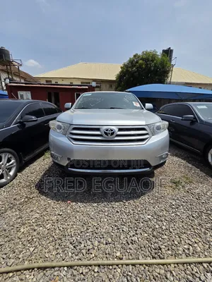 Toyota Highlander 2012 Silver