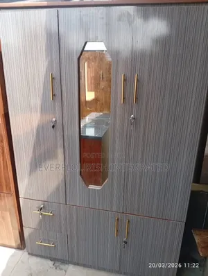 Wardrobe 4x6ft for Home Use