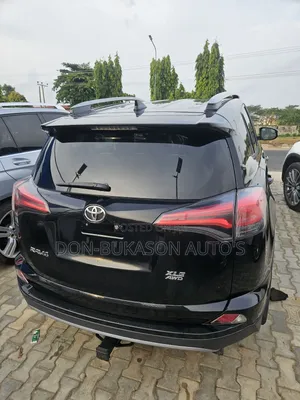 Toyota RAV4 Limited AWD (2.5L 4cyl 6A) 2017 Black