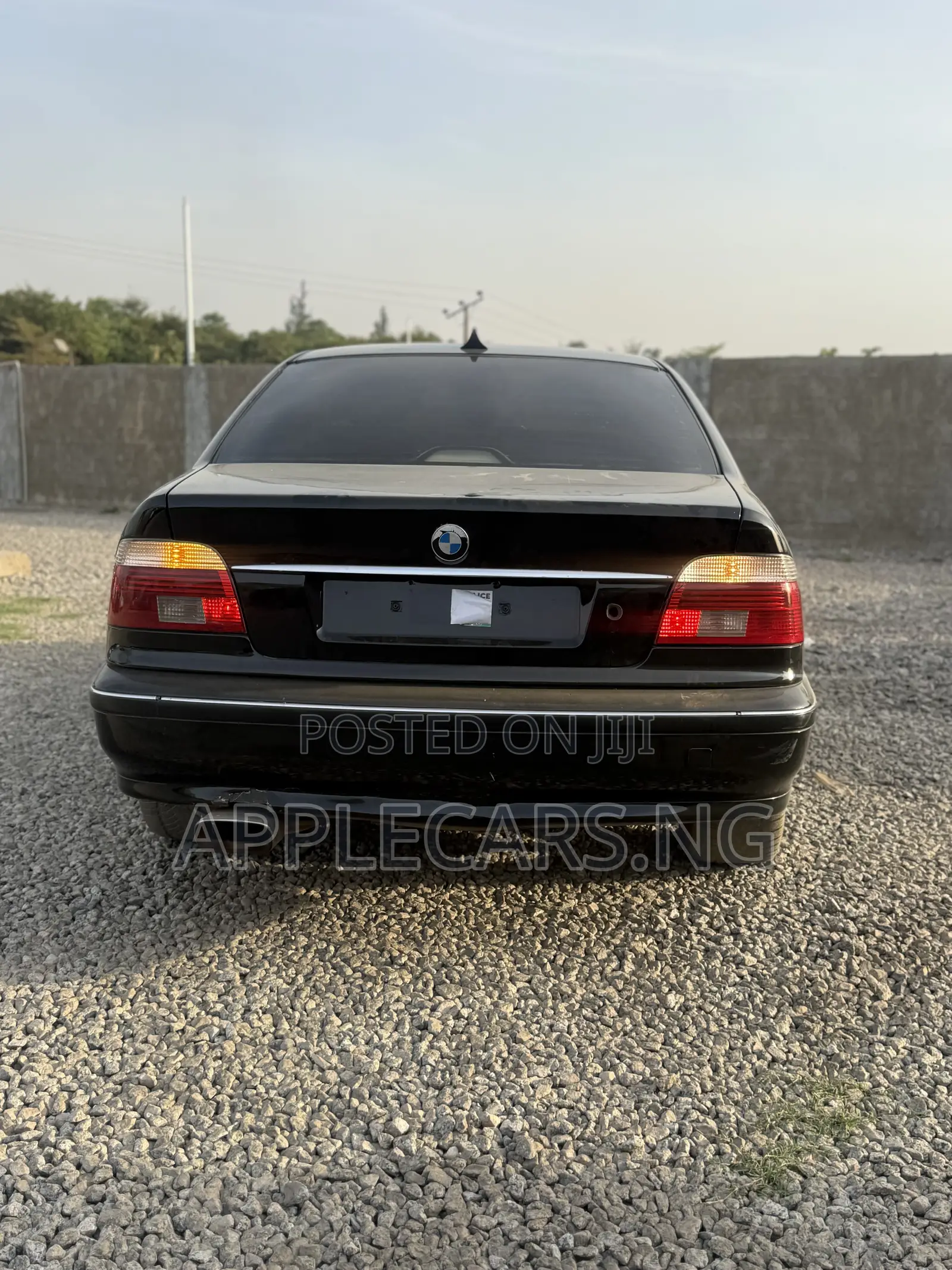 BMW 528i 2003 Black