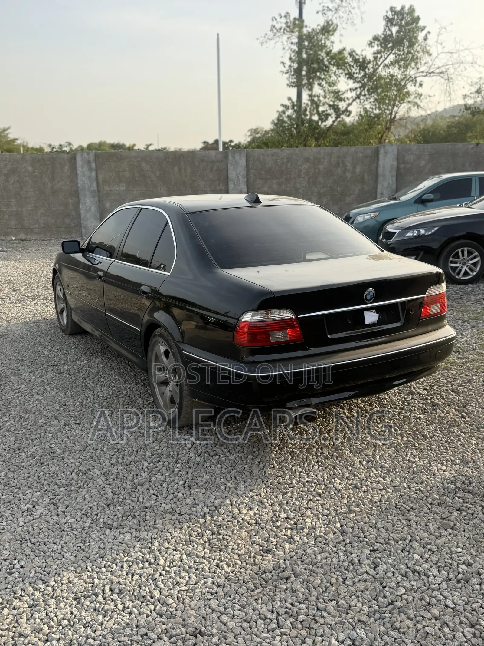 BMW 528i 2003 Black