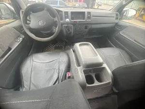 Toyota HiAce 2023 Grey