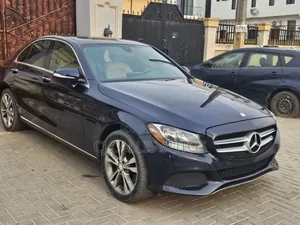Mercedes-Benz C300 Luxury 4dr AWD 4Matic Sedan (2.0L 4cyl 7A) 2015 Blue