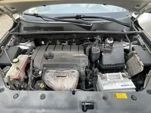Toyota RAV4 Limited AWD (2.5L 4cyl 6A) 2013 Silver