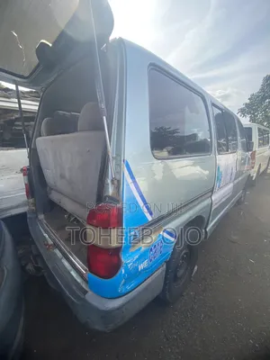 Toyota HiAce 1999 Grey
