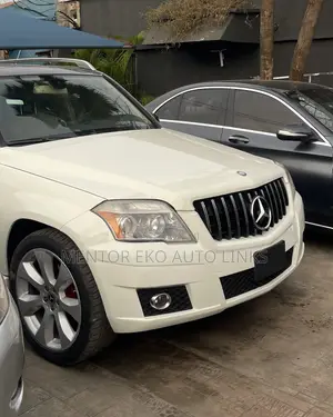 Mercedes-Benz GLK-Class 350 4MATIC 2011 White