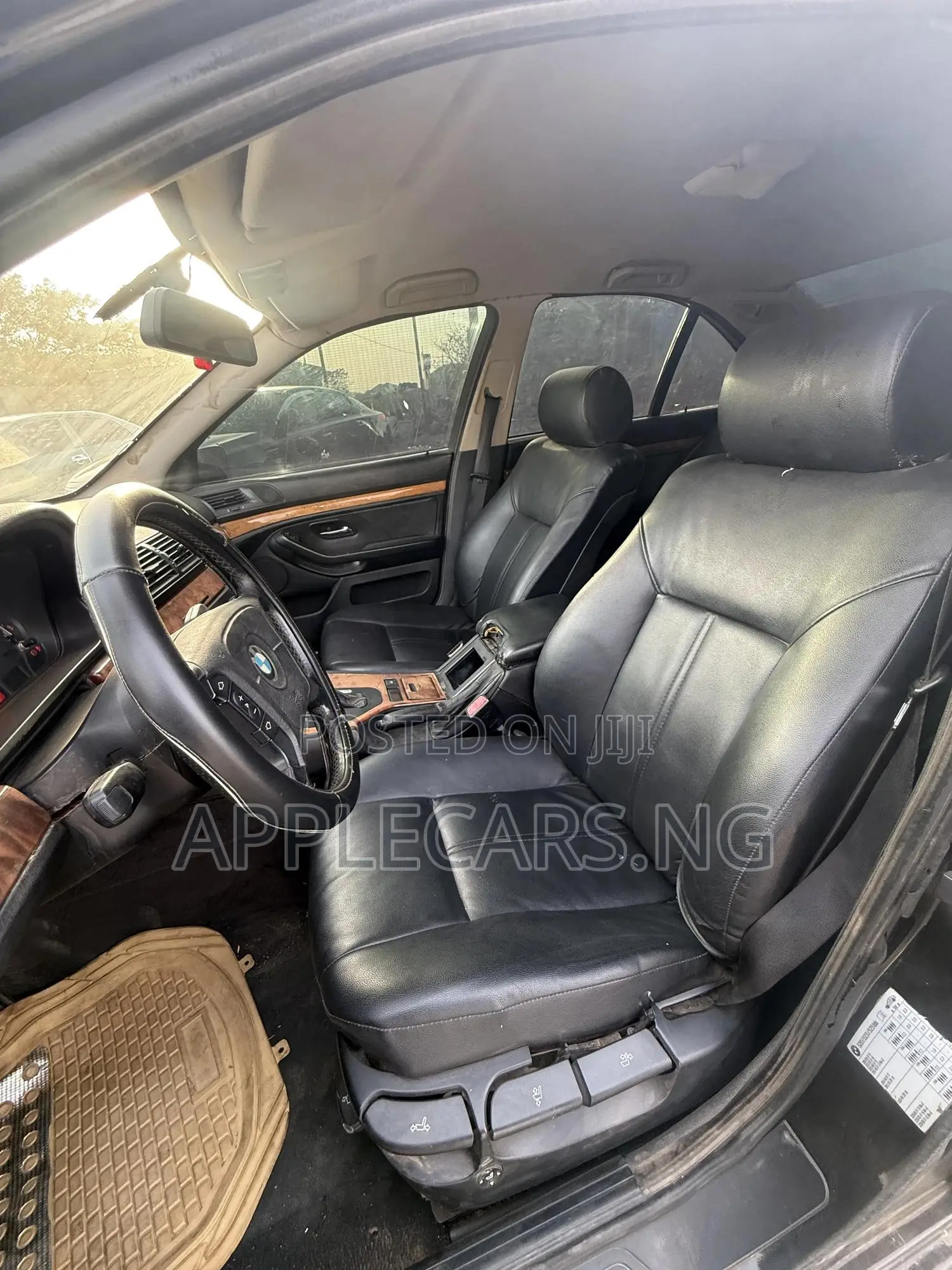 BMW 528i 2003 Black