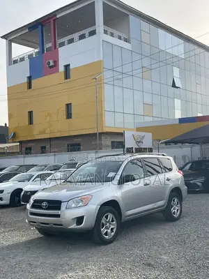 Toyota RAV4 Limited AWD (2.5L 4cyl 6A) 2013 Silver
