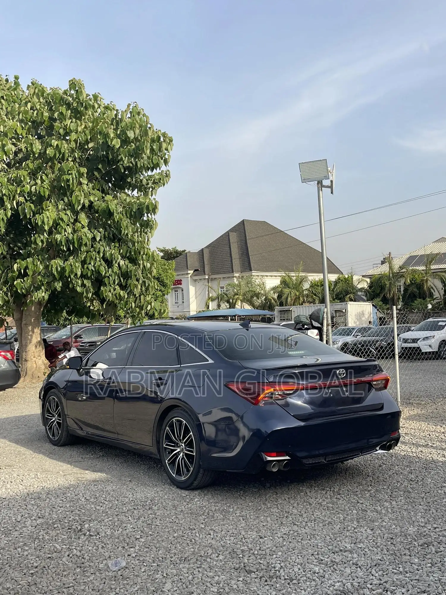 Toyota Avalon 2018 Blue