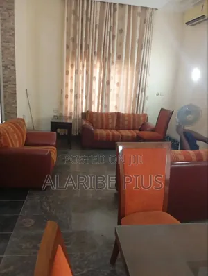 2bdrm Duplex in Estate, Jabi for rent