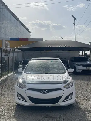 Hyundai Elantra GT 2013 White