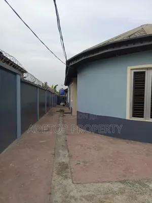 Furnished 4bdrm Bungalow in Hiitop Estate, Igbogbo for rent
