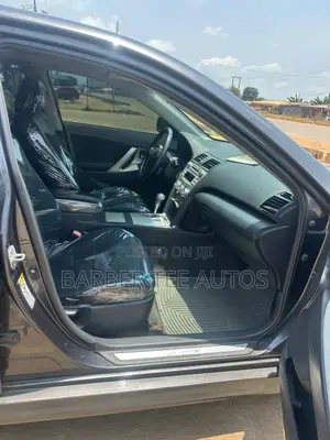 Toyota Camry SE 4dr Sedan (2.5L 4cyl 6A) 2011 Gray