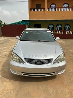 Toyota Camry LE 4dr Sedan (2.4L 4cyl 4A) 2004 Silver