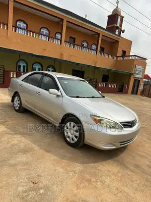 Toyota Camry LE 4dr Sedan (2.4L 4cyl 4A) 2004 Silver