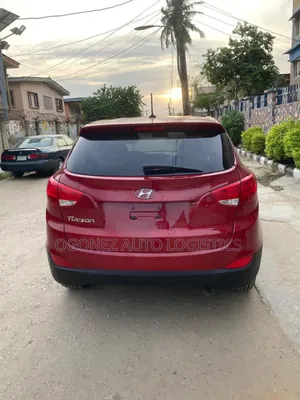Hyundai Tucson SE AWD 2014 Red