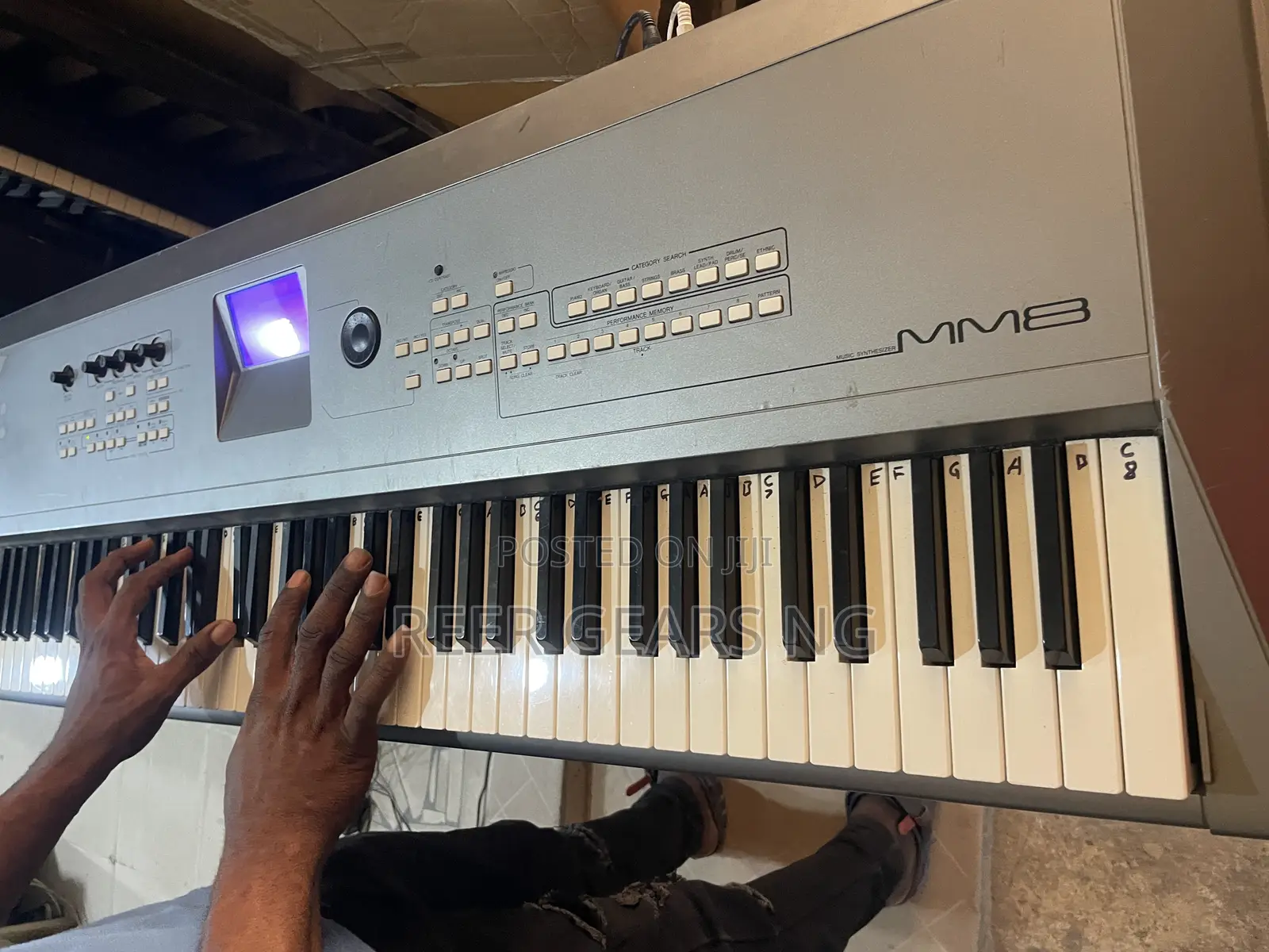 Yamaha Mm8 Digital Piano and Keyboard
