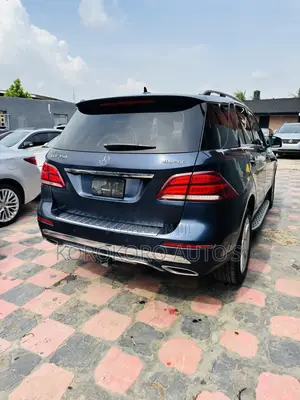 Mercedes-Benz GLE-Class GLE 350 2016 Blue