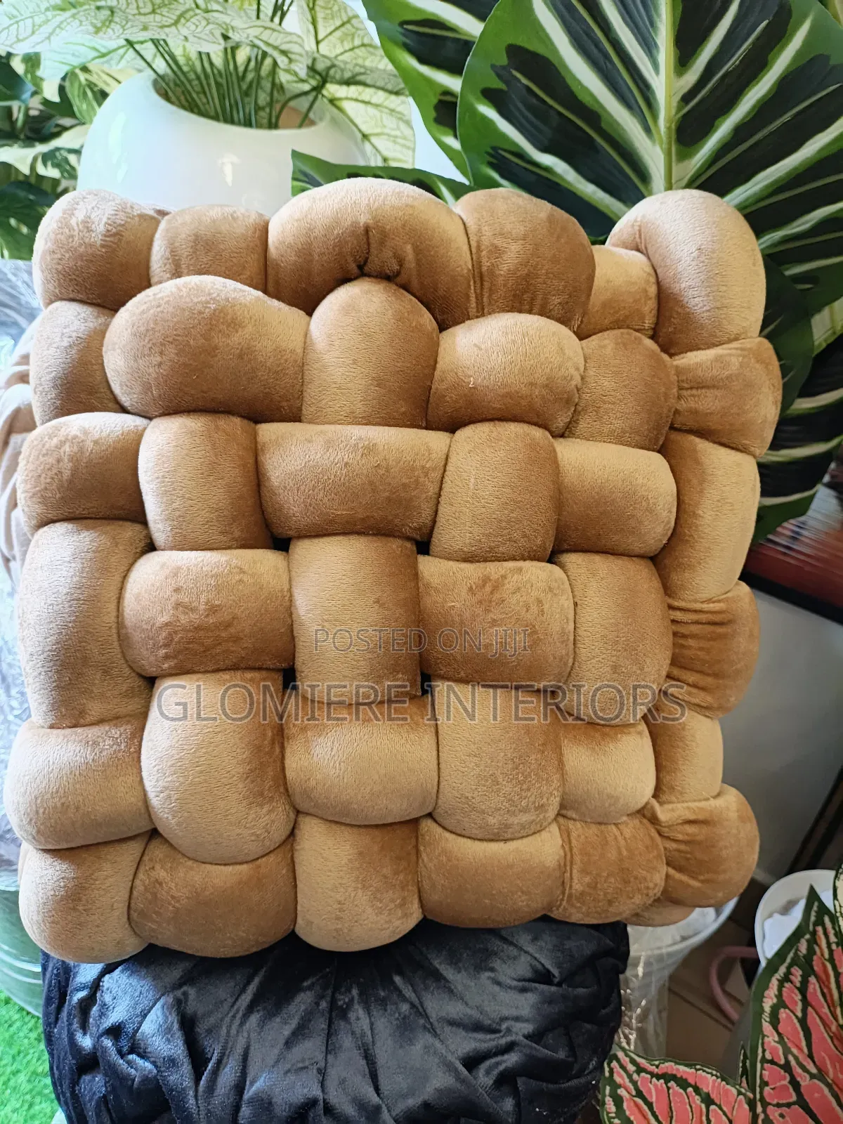Knotted Accent Throw Pillow – Modern Luxe Comfort