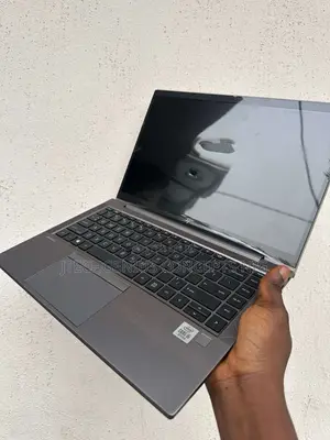 Laptop HP ZBook Firefly 14 G7 8GB Intel Core i5 SSD 256GB