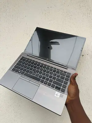 Laptop HP ZBook Firefly 14 G7 8GB Intel Core i5 SSD 256GB