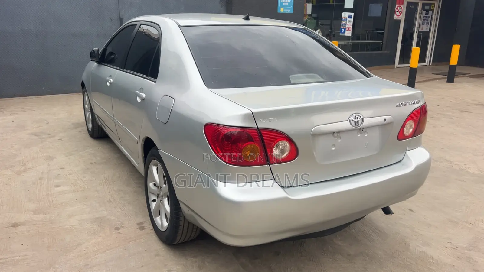 Toyota Corolla LE 2004 Silver