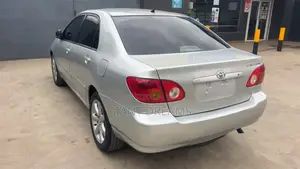 Toyota Corolla LE 2004 Silver