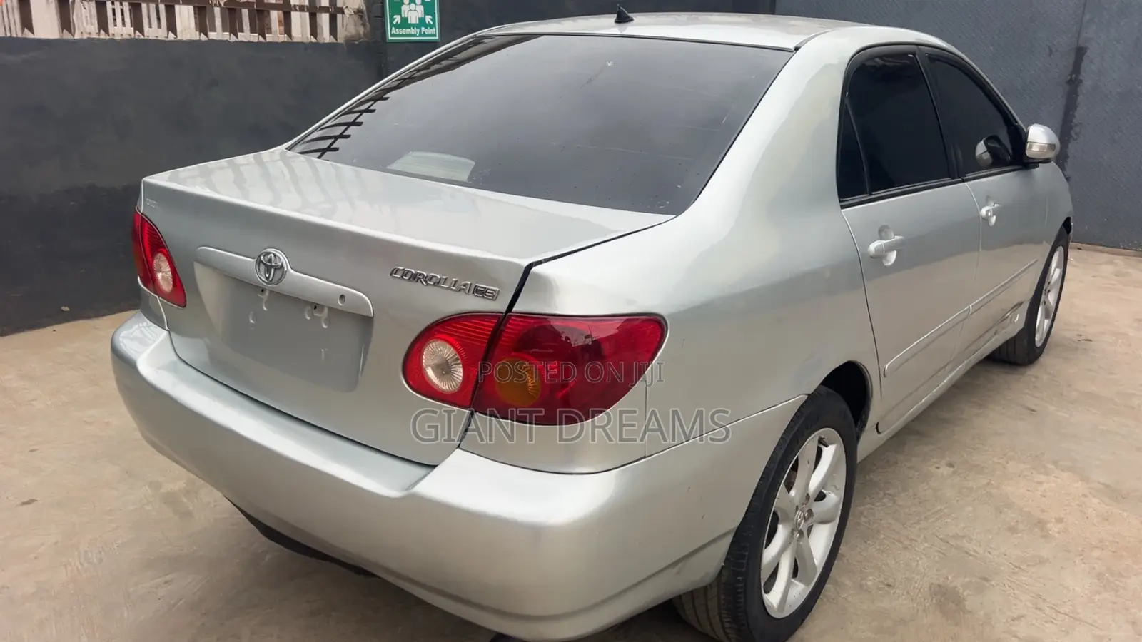 Toyota Corolla LE 2004 Silver