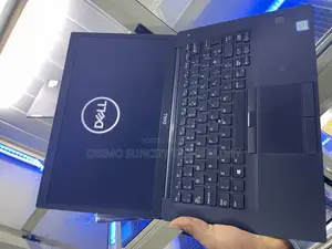 Laptop Dell Latitude 7390 8GB Intel Core i5 SSD 256GB