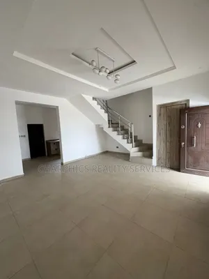 2bdrm Duplex in Lekki Phase 2 for rent