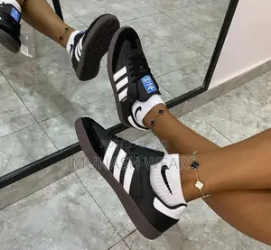 Original Addidas Sneakers 40-46 Available in Black and Mix Brown