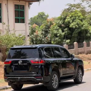 Toyota Land Cruiser 2022 Black