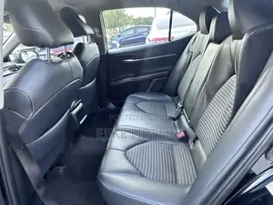 Toyota Camry SE (2.5L 4cyl 8A) 2019 Black