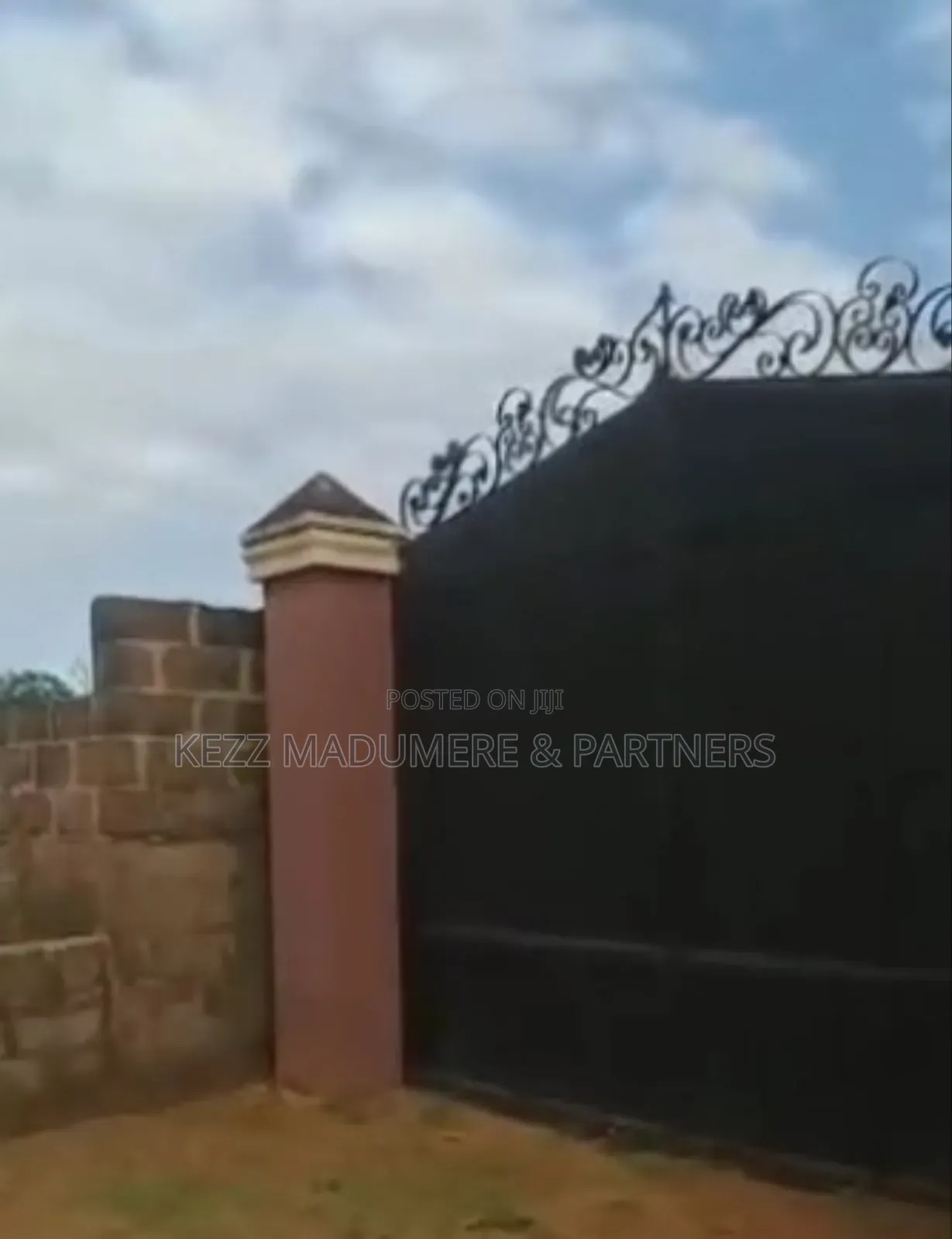 For Sale : Non Functional School at Premier Layout, Enugu