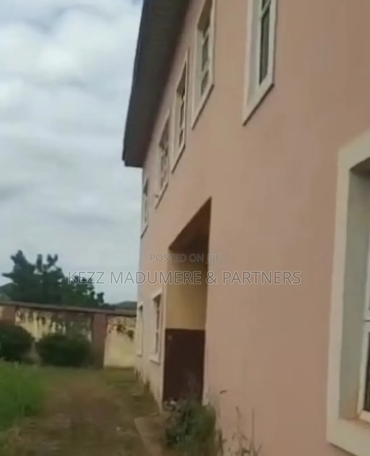 For Sale : Non Functional School at Premier Layout, Enugu