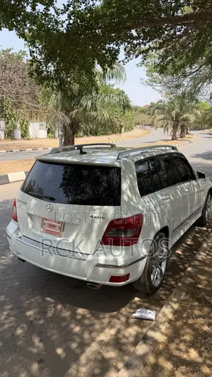 Mercedes-Benz GLK-Class 350 4MATIC 2011 White