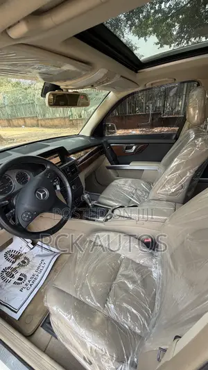 Mercedes-Benz GLK-Class 350 4MATIC 2011 White