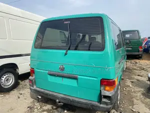 Volkswagen Transporter 2003 Green