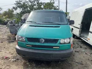 Volkswagen Transporter 2003 Green