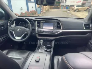 Toyota Highlander Limited Platinum V6 4x4 (3.5L 6cyl 6A) 2016 Silver
