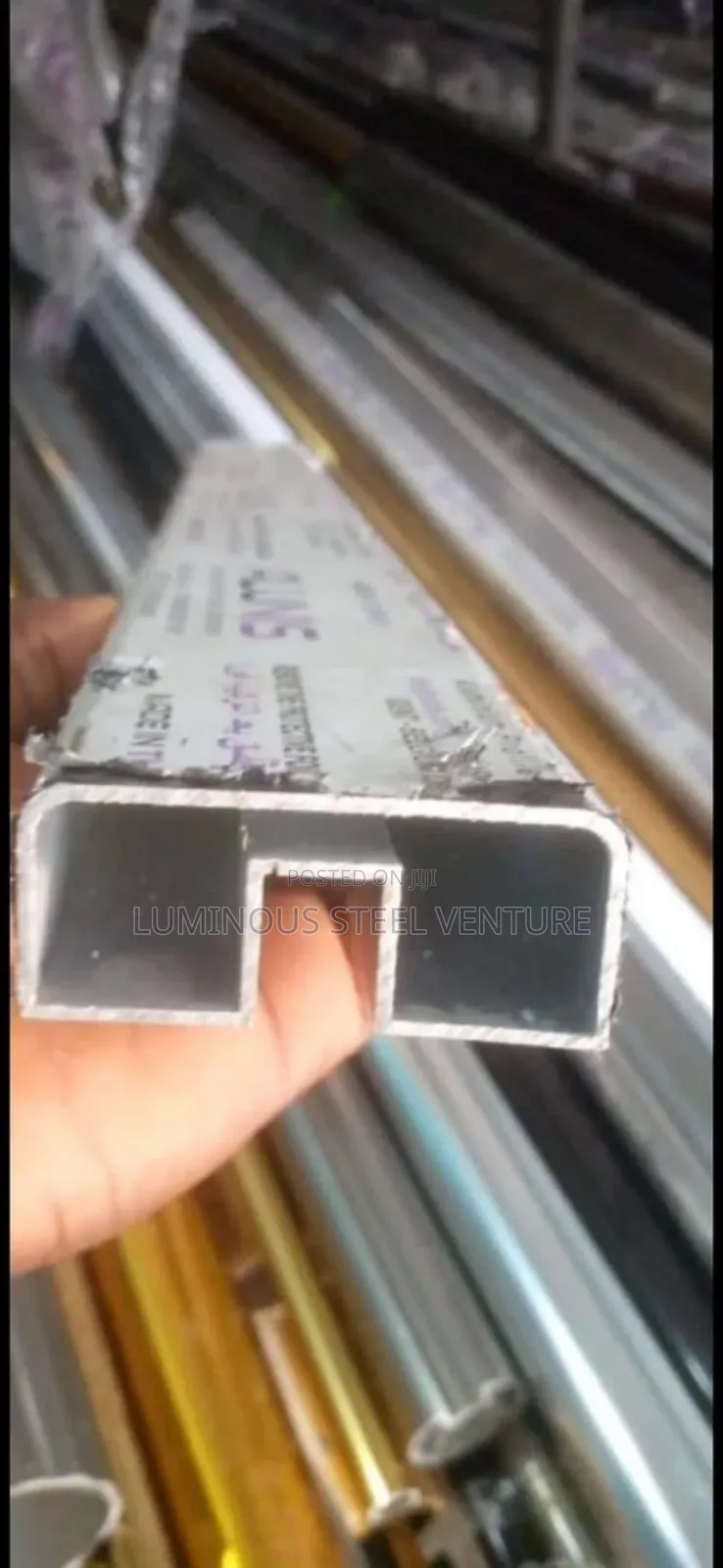 Get Alluminium Top Rail U Channel Rust- Proof Marterial