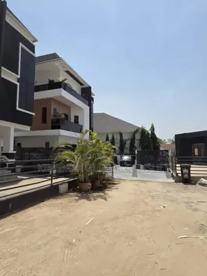 7bdrm Duplex in Asokoro Abuja for sale
