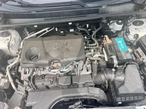 Toyota RAV4 XLE Premium 2021 White