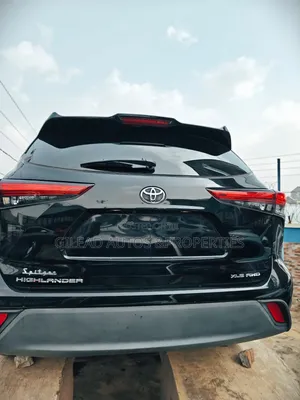 Toyota Highlander XLE 2021 Black
